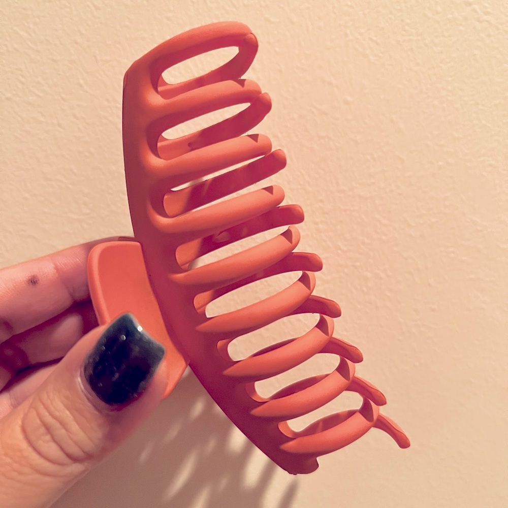 Never used large claw clip